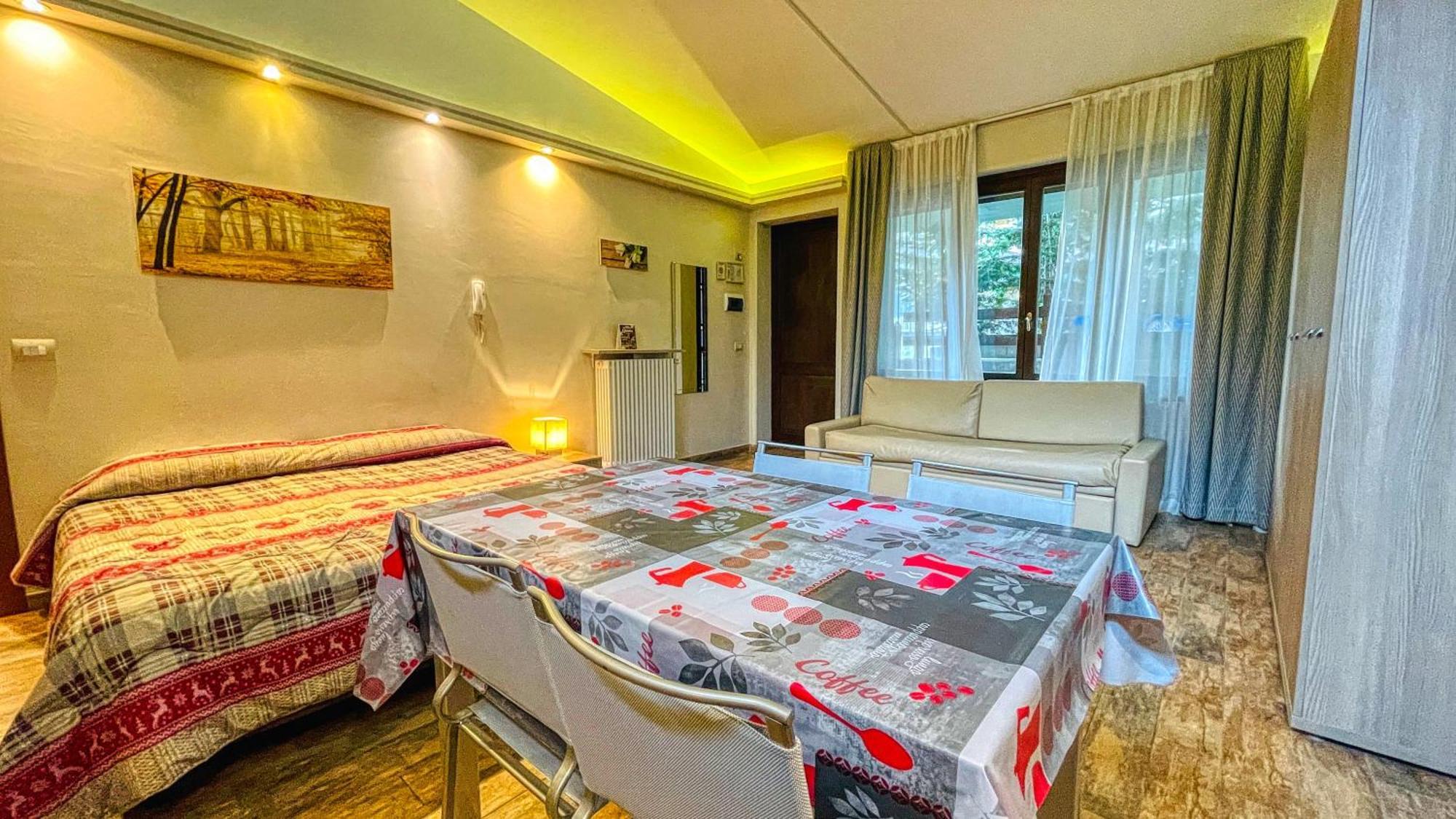 Tabor Apartahotel 3*